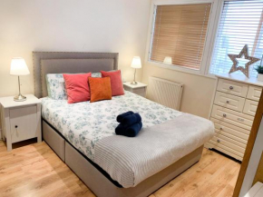 Lovely 1 Bedroom flat in West Kensington Central London, Shepherd's Bush